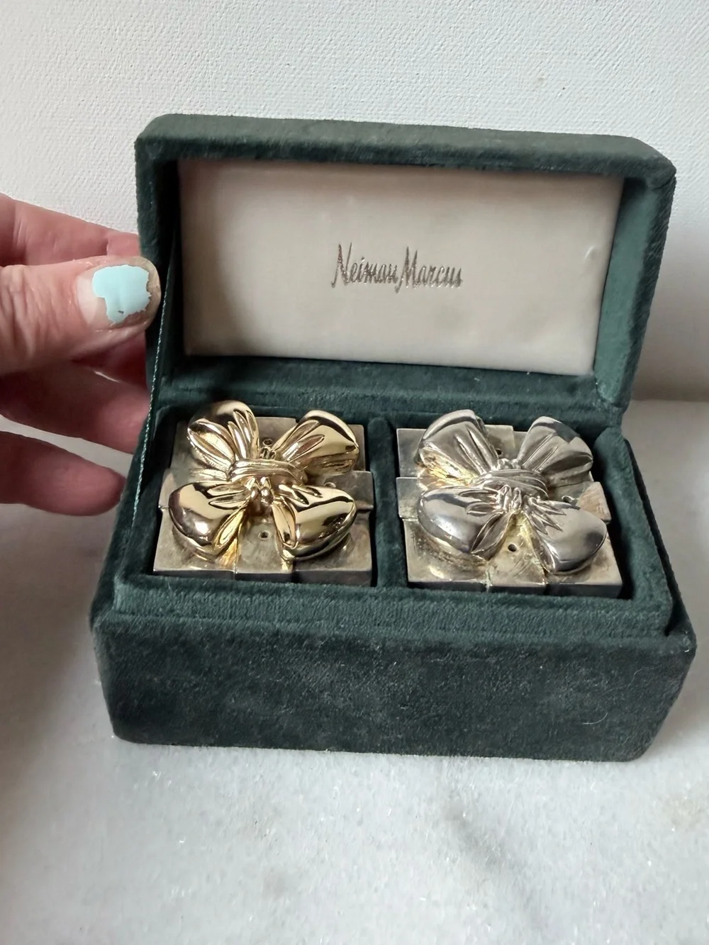 Silver Tone Bow Gift Box Salt and Pepper Shakers vintage set